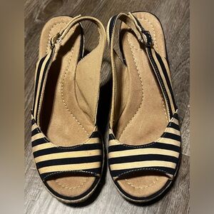 Lands' End Wedge Sandals - Striped Navy Blue & Tan, Size 7.